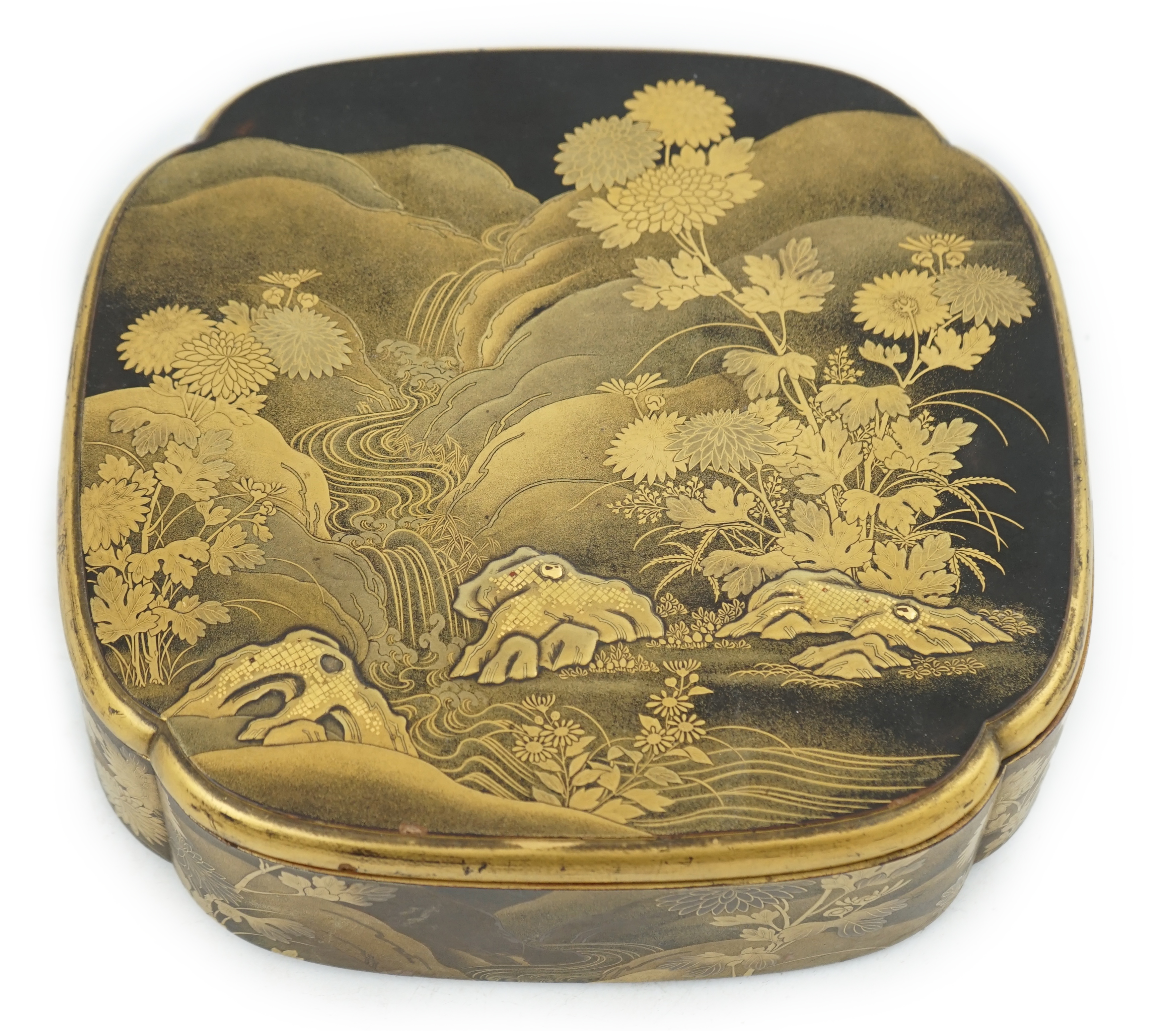 CORRECTION ONE SECTION FROM A STACKING BOX A Japanese gold lacquer kobako (box and cover), 19th century